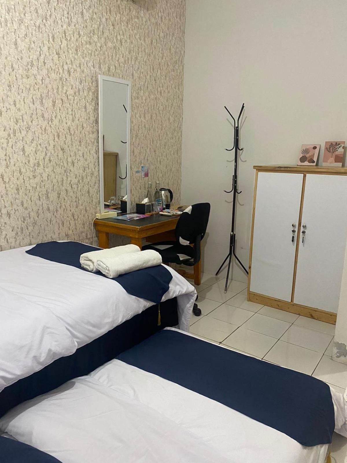 Dyaza Lv Grogol Guest house Jakarta