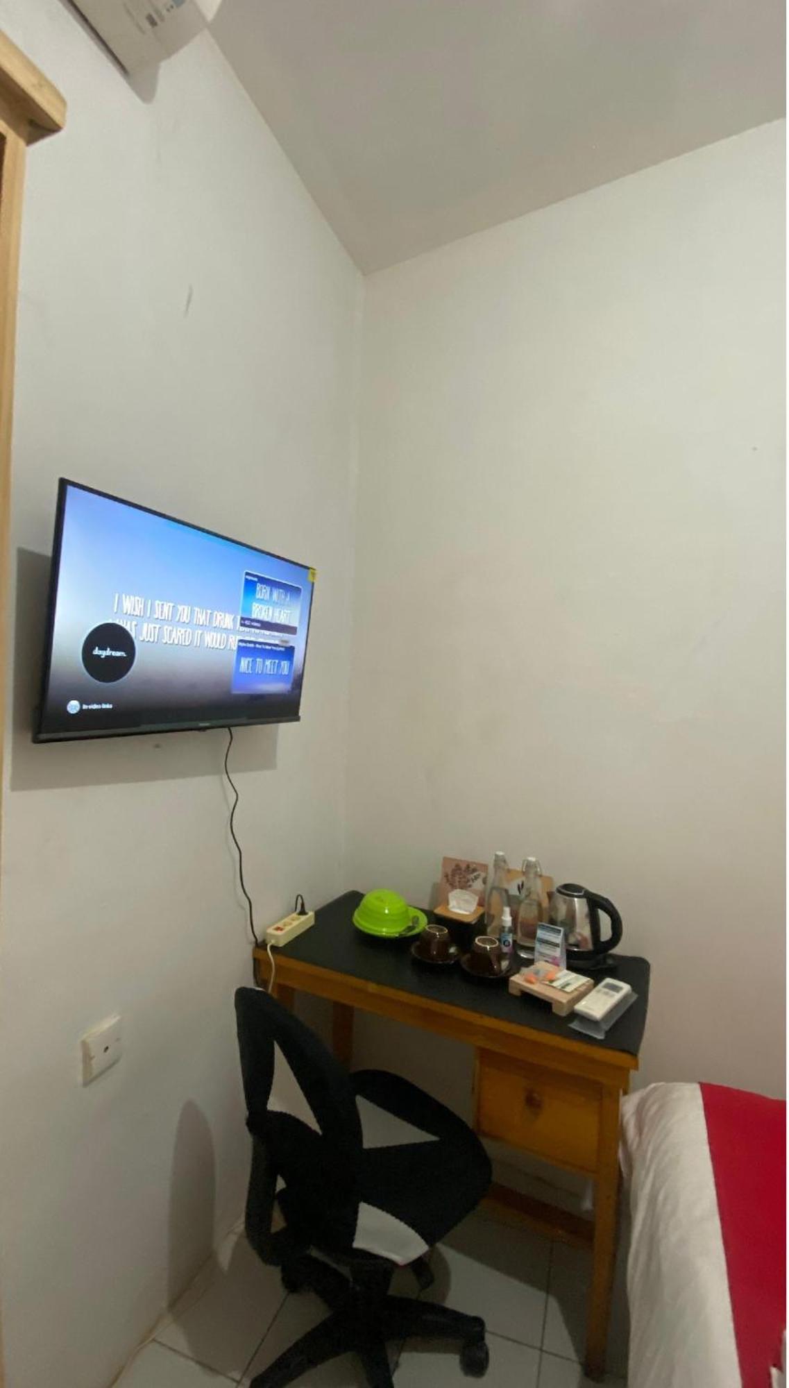 Dyaza Lv Grogol Guest house *